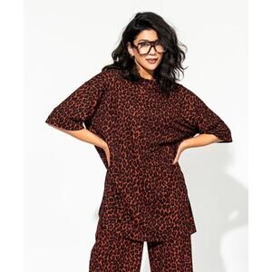 DRESSED IN LALA - SIZE M - LEOPARD PRINT TUNIC TOP